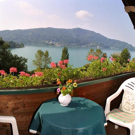 Ferienwohnungen Salmen Portschach am Woerthersee Room photo